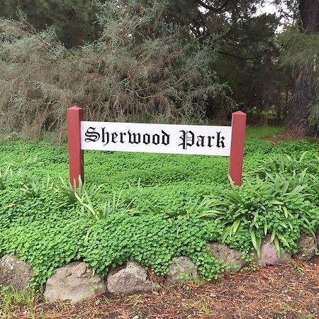 Sherwood Park Bed And Breakfast Somerville Exteriör bild